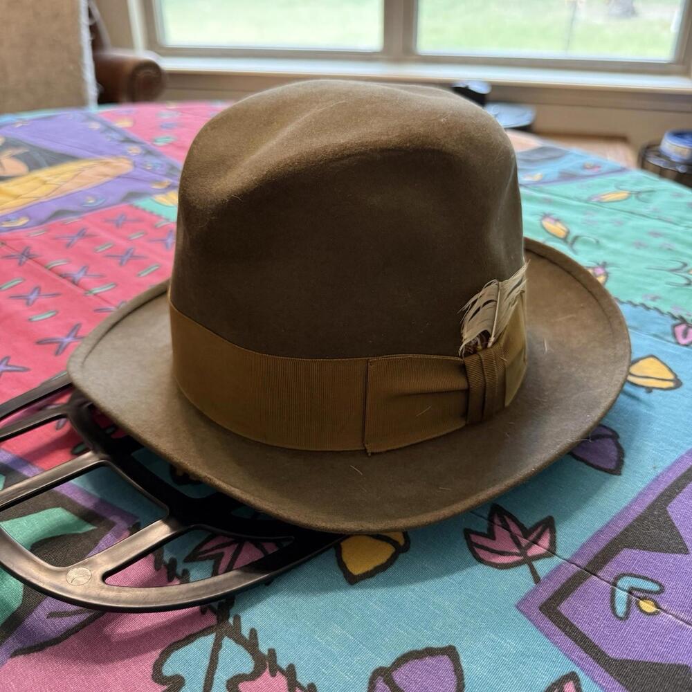 Vintage 1951‎ RARE John B. Stetson Royal Brown Fedora Feather Italian Hat 7"